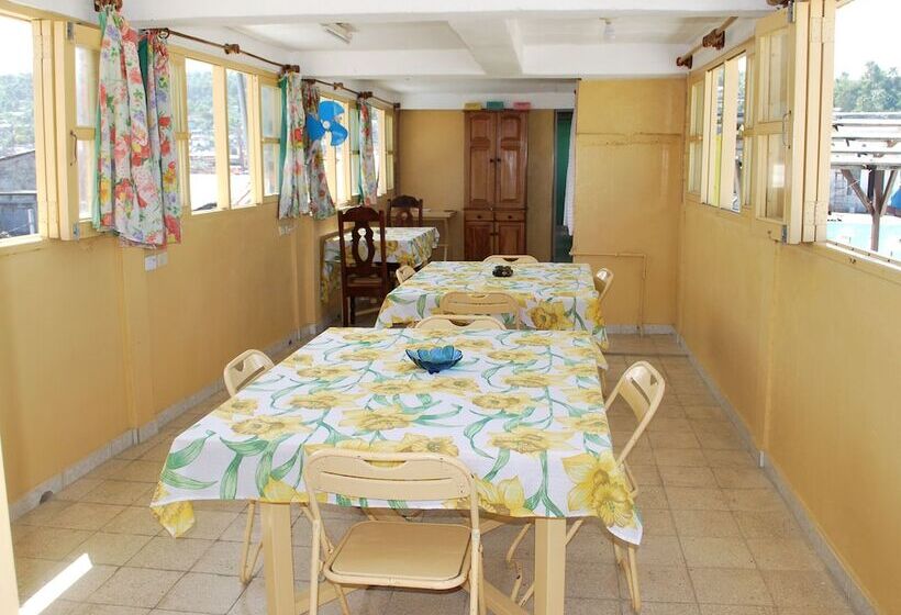 پانسیون Casa Caracol