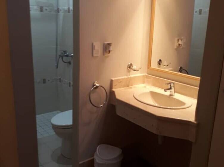 پانسیون Hostal 1810