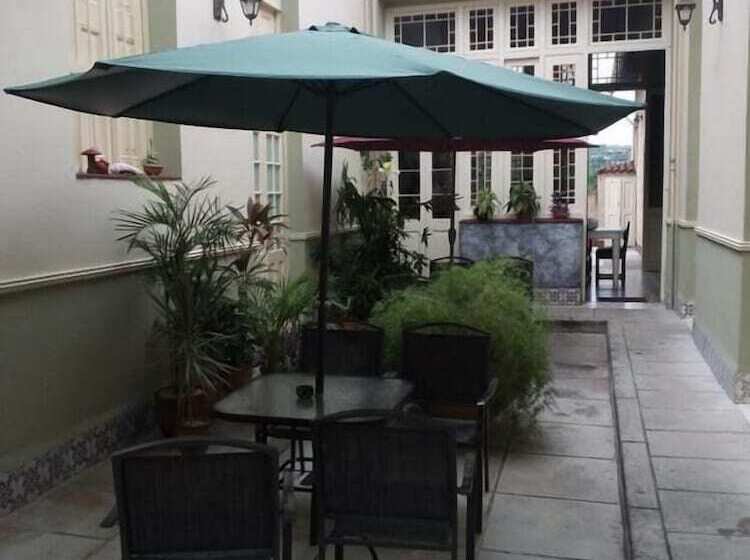 پانسیون Hostal 1810