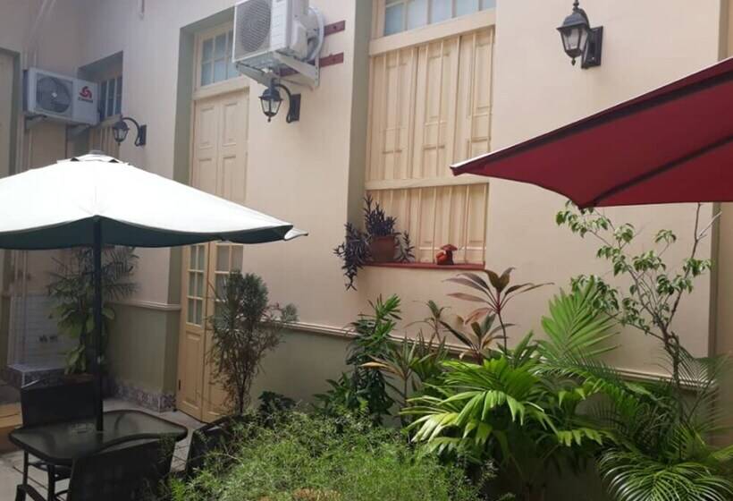 پانسیون Hostal 1810