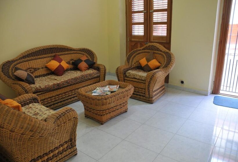 پانسیون Shoko Berri House