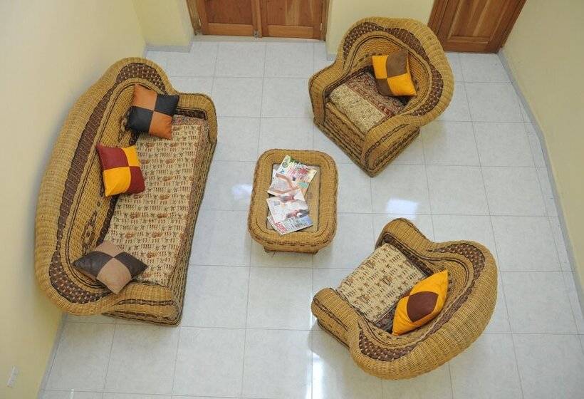 پانسیون Shoko Berri House