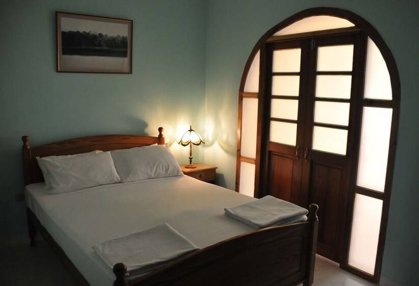 پانسیون Shoko Berri House