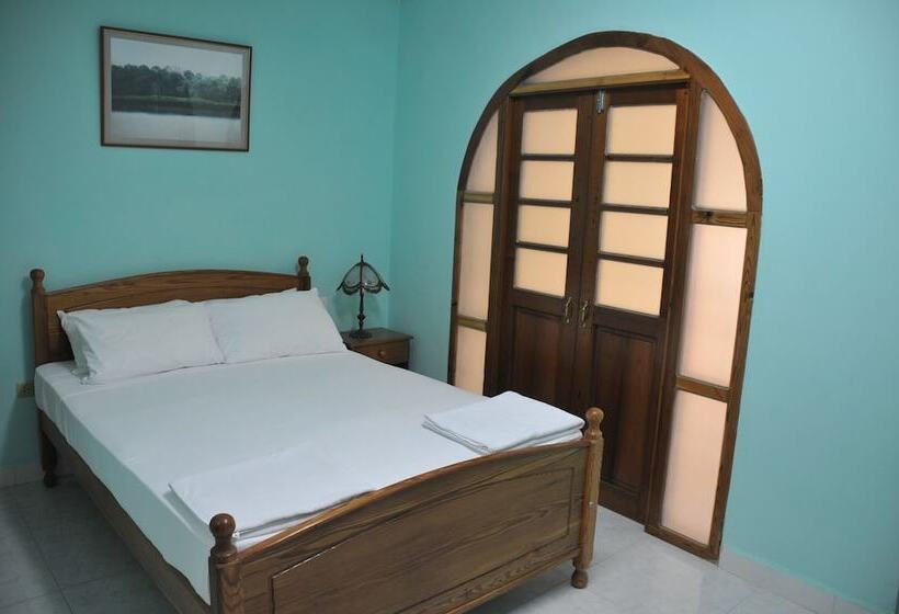 پانسیون Shoko Berri House