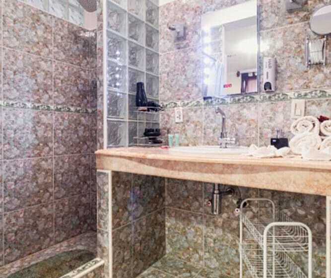 پانسیون Villa Ebomar