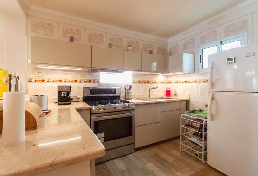 پانسیون Villa Ebomar