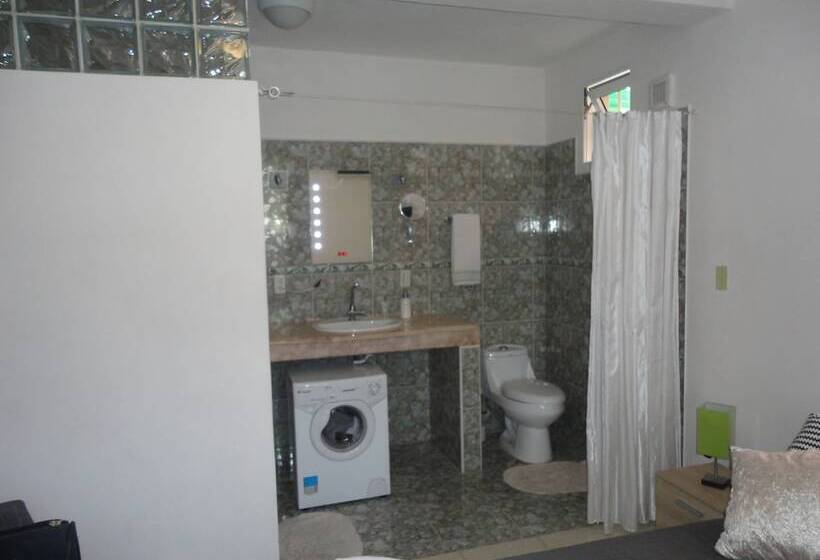 پانسیون Villa Ebomar