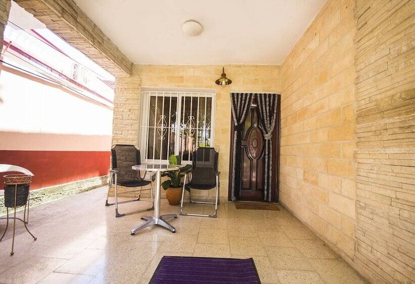 پانسیون Villa Ebomar