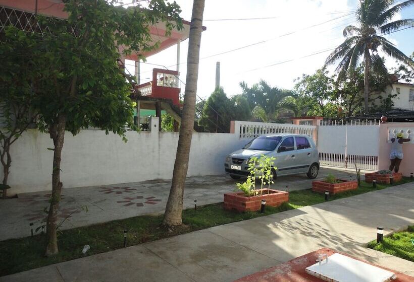 پانسیون Villa Ebomar