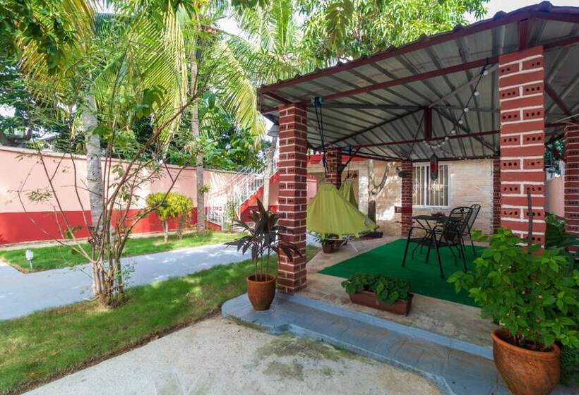 پانسیون Villa Ebomar