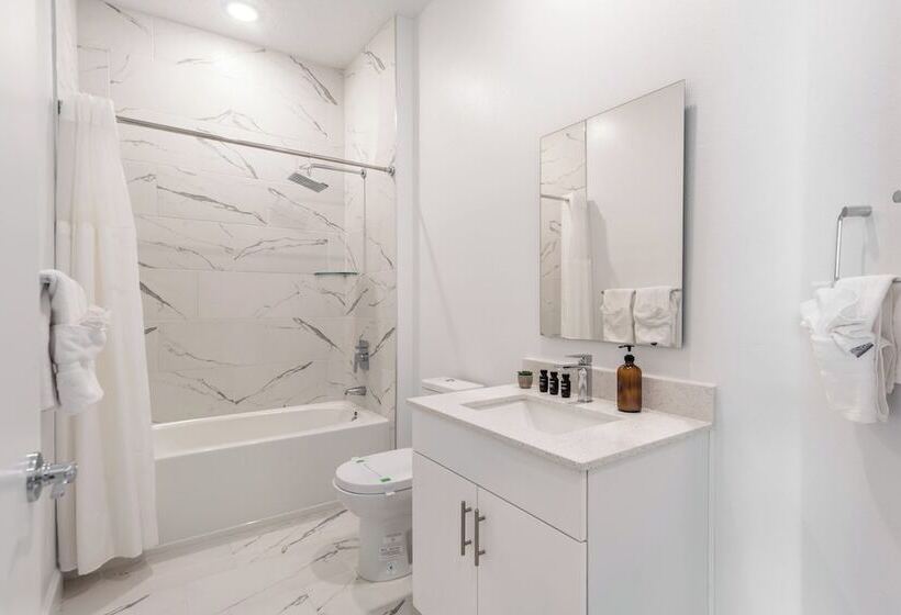 Radiant Realm Avantstay 30mins To Disney + Private Pool