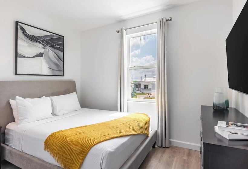 Radiant Realm Avantstay 30mins To Disney + Private Pool