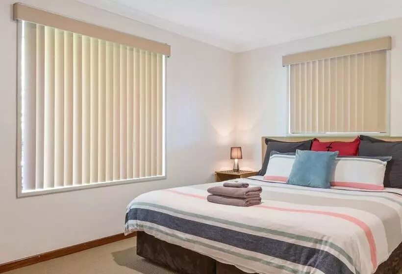 Lomakeskus Mandurah Caravan And Tourist Park