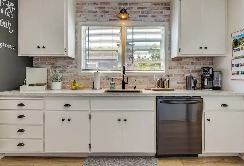 Santa Rosa Home W/ Fire Pit < 1 Mi To Downtown!