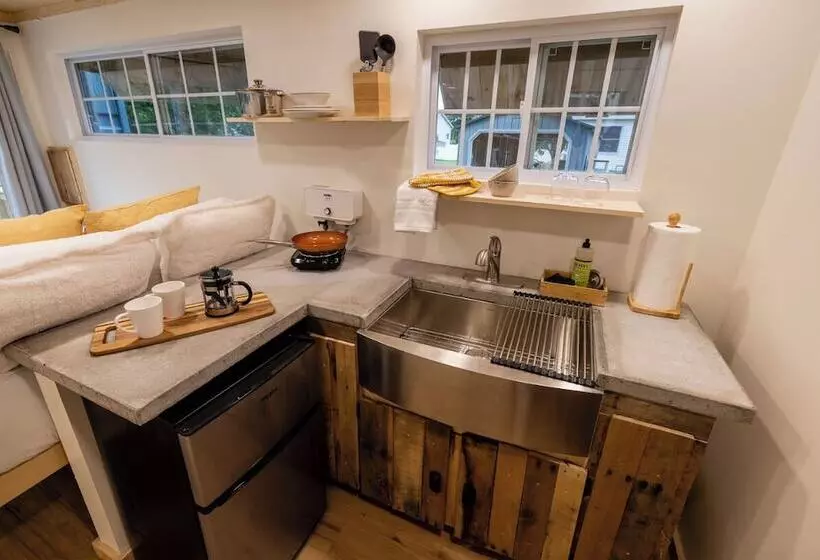 Schuyler Yacht Basin