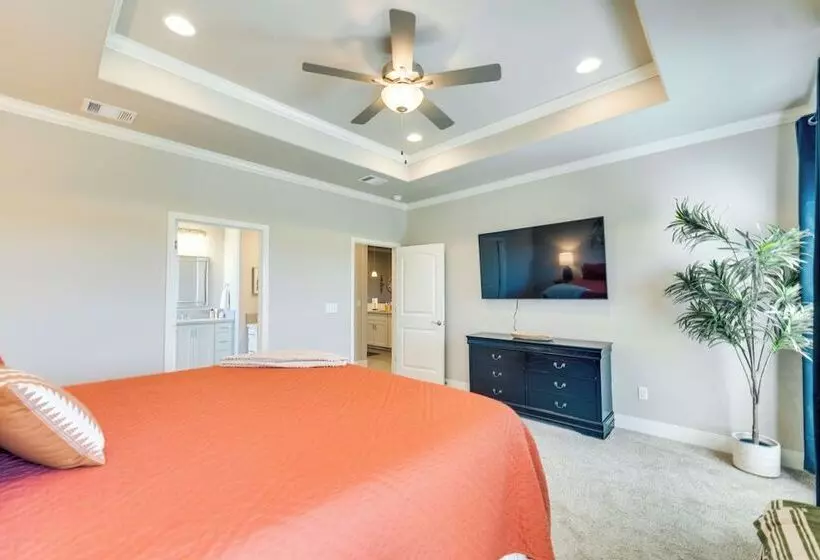 Texas Home W/ Hot Tub: 3 Mi To Downtown Canyon!