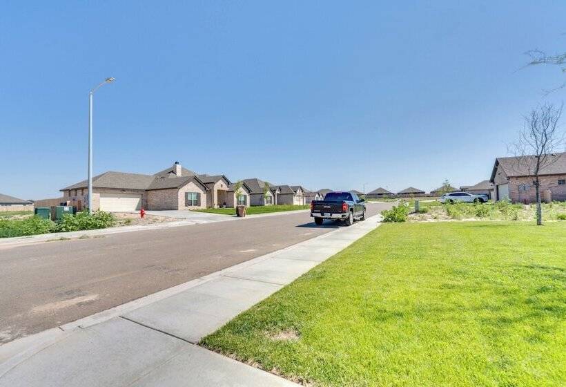 Texas Home W/ Hot Tub: 3 Mi To Downtown Canyon!