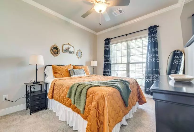 Texas Home W/ Hot Tub: 3 Mi To Downtown Canyon!