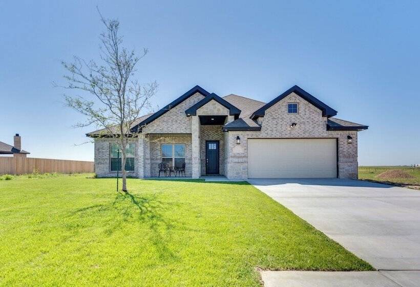 Texas Home W/ Hot Tub: 3 Mi To Downtown Canyon!