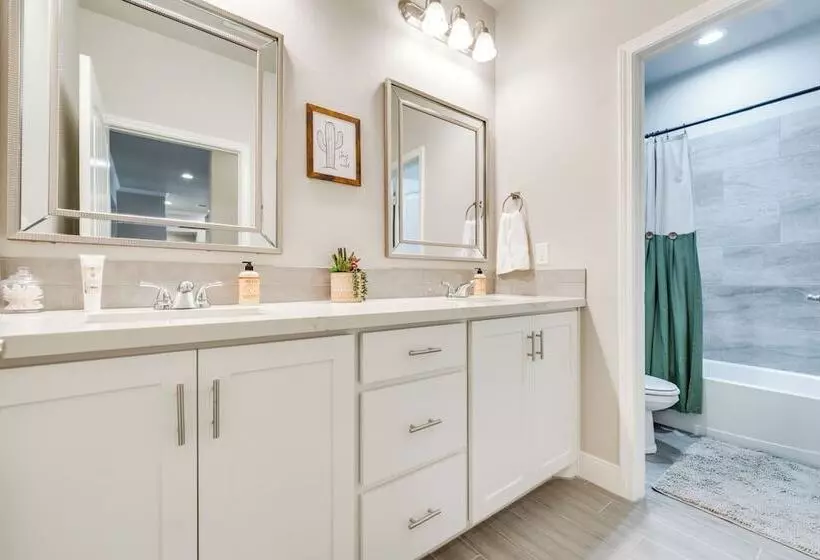 Texas Home W/ Hot Tub: 3 Mi To Downtown Canyon!