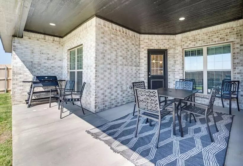 Texas Home W/ Hot Tub: 3 Mi To Downtown Canyon!