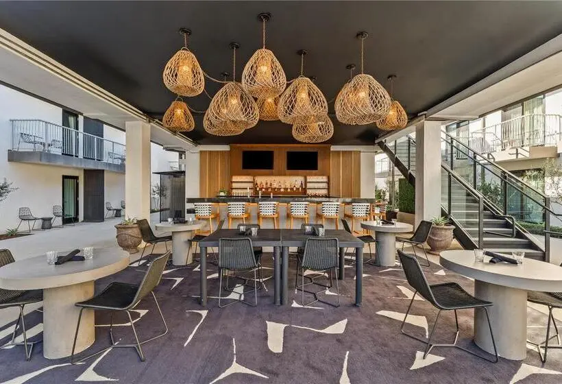 هتل The Anthem Los Angeles Stadium District, Tapestry By Hilton