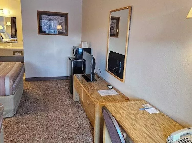 Yellowstone River Motel