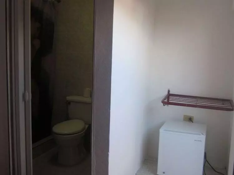 تختخواب و صبحانه Hostal Luly Y Rene
