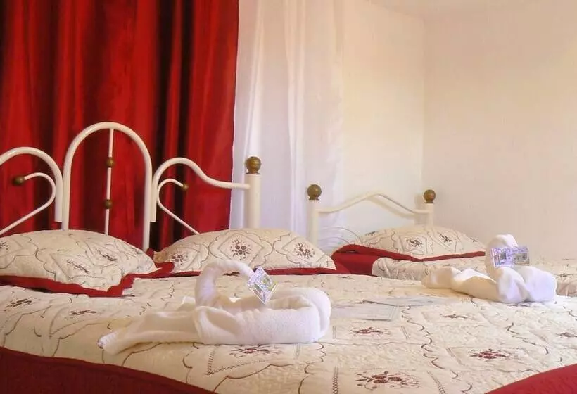 تختخواب و صبحانه Hostal Luly Y Rene