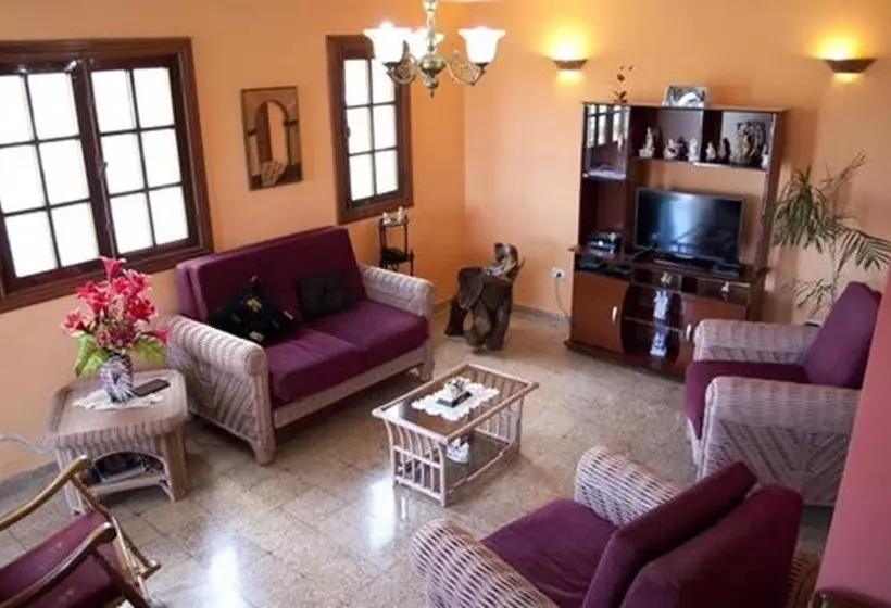 ペンション Hostal Olivia Boca De Camarioca