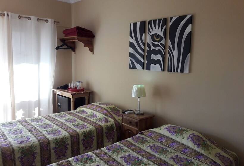 پانسیون Hostal Olivia Boca De Camarioca