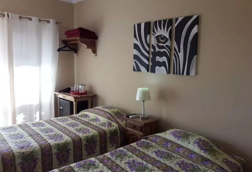 ペンション Hostal Olivia Boca De Camarioca