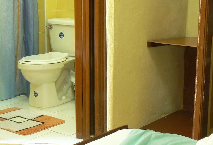 پانسیون Hostal Santa Martha