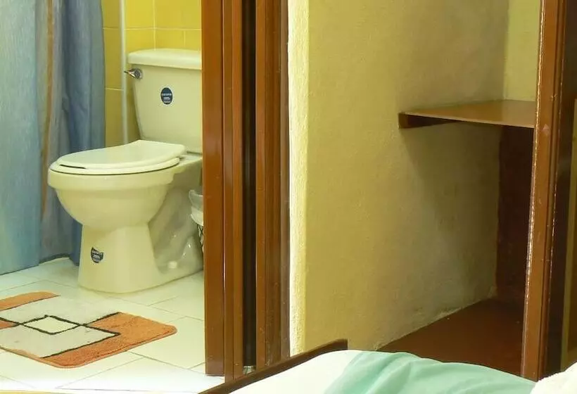 پانسیون Hostal Santa Martha