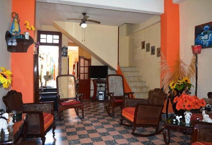 پانسیون Hostal Santa Martha