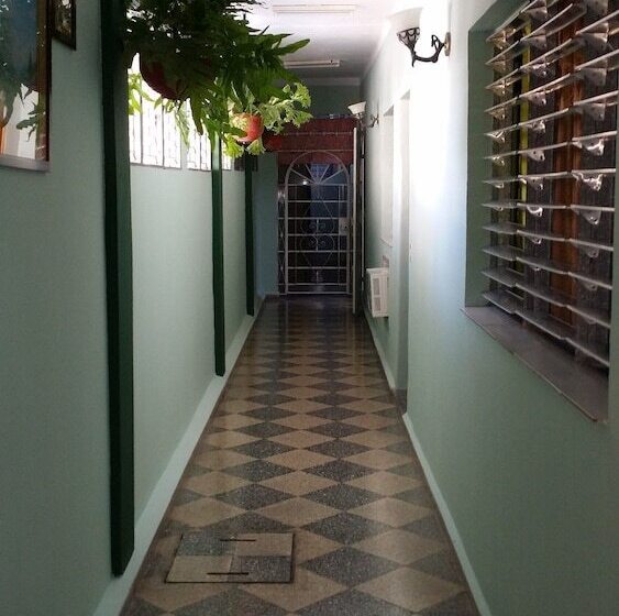 پانسیون Hostal Yuliet & Ariel