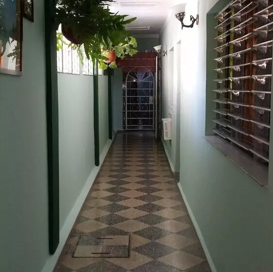 پانسیون Hostal Yuliet & Ariel