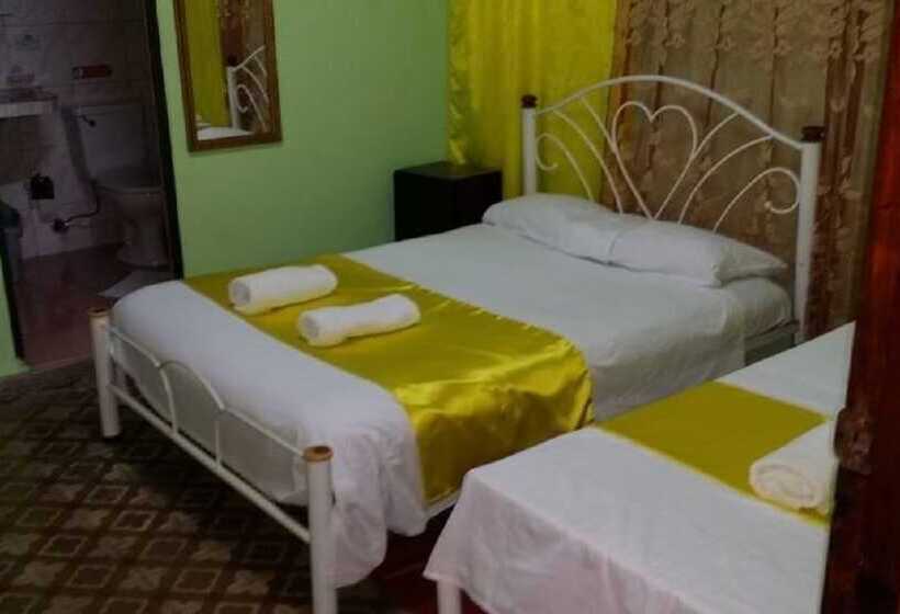 پانسیون Hostal Yuliet & Ariel