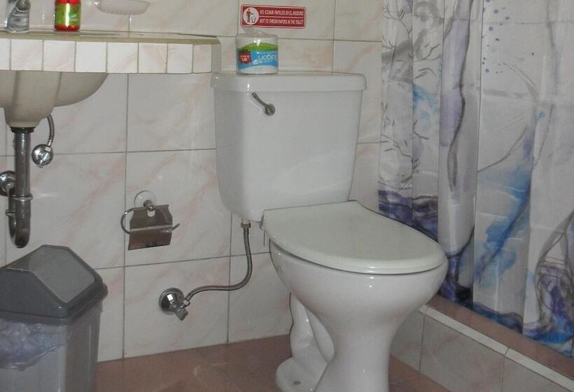 پانسیون Hostal Yuliet & Ariel