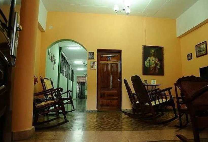 پانسیون Hostal Yuliet & Ariel