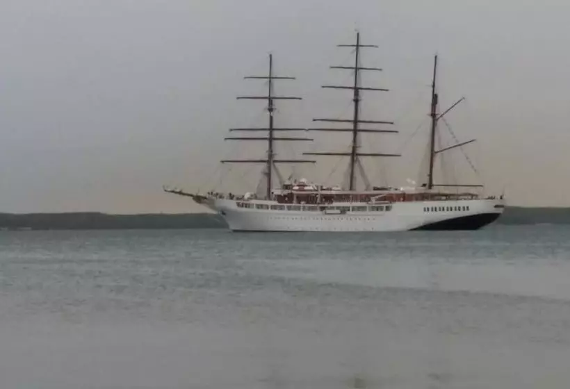 پانسیون Hostal Yuliet & Ariel