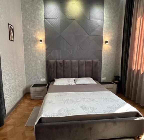 پانسیون Nits Guest House