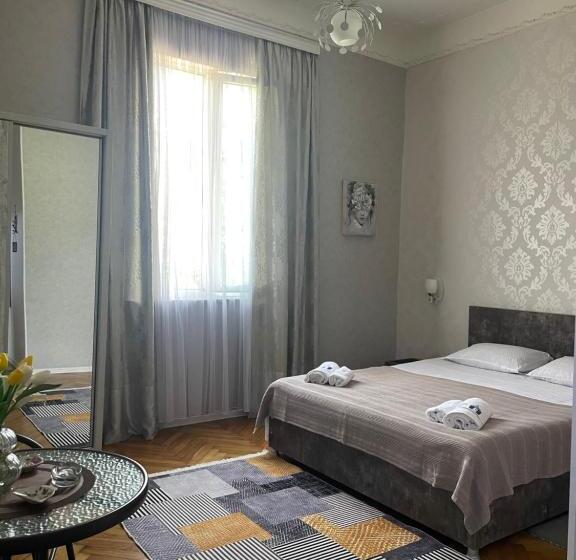 پانسیون Nits Guest House