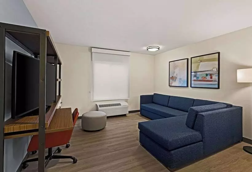 Hotelli Everhome Suites Fayetteville Near Fort Liberty
