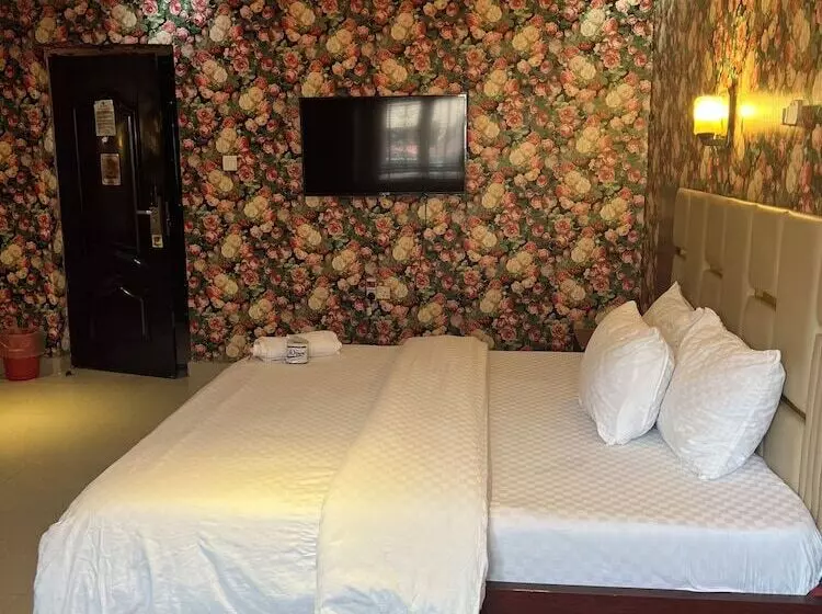 هتل Ice Suites