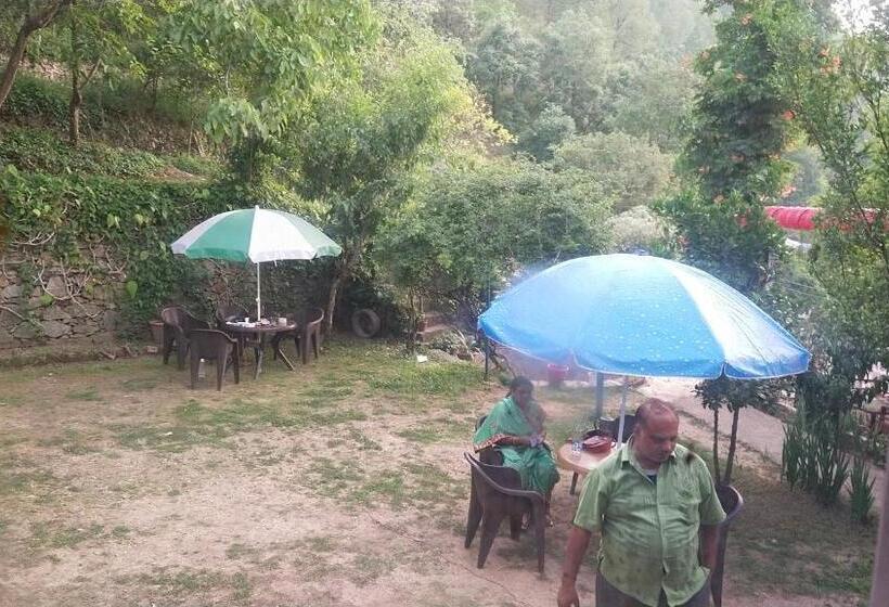 Курорт Sarovar Inn