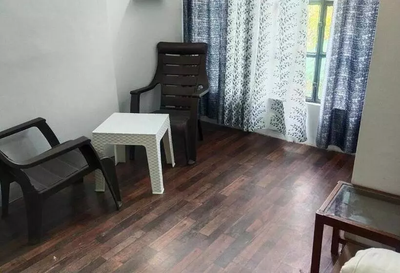 Resort Sarovar Inn
