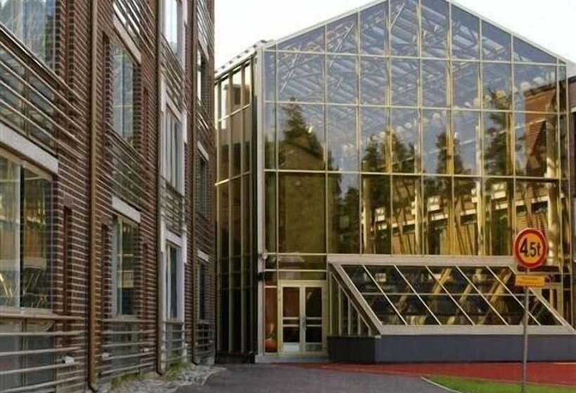 הוסטל Imatra Spa Sport Camp