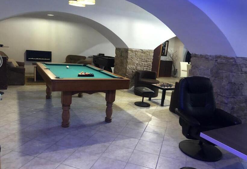 הוסטל Penzion B5