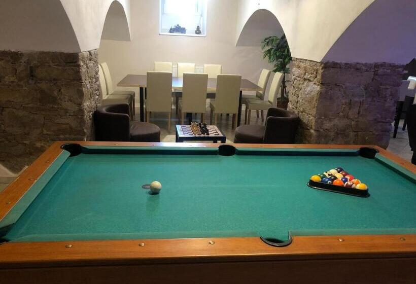 הוסטל Penzion B5